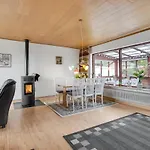3 Bedroom Pet Friendly In