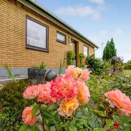 3 Bedroom Pet Friendly In Holiday home Nordborg