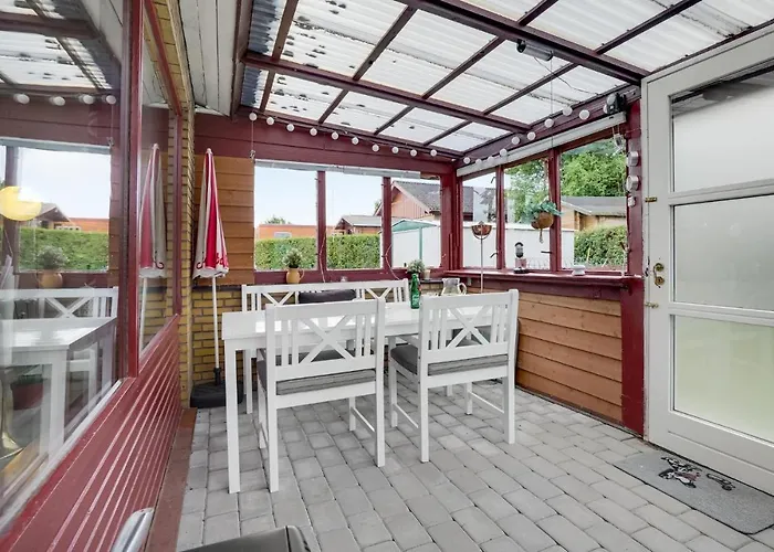 3 Bedroom Pet Friendly In